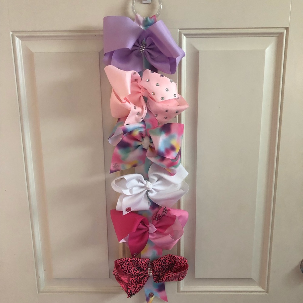 JoJo Siwa Set of 6 Bows with Hanging Bow Organizer